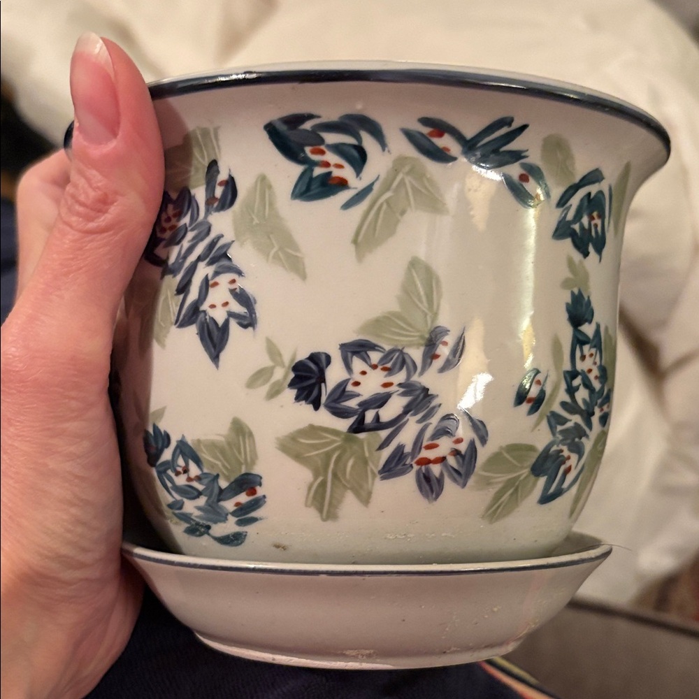 Vintage Norcal ceramic glazed flower planter with a saucer.